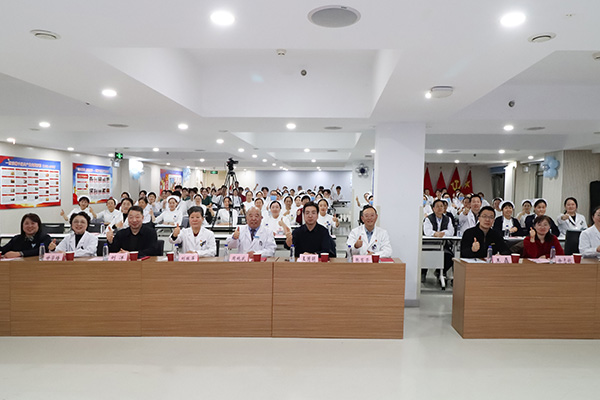 【医院动态】实习终章启新篇，医路同行向未来——我院第二十六届实习（生）毕业典礼圆满举行