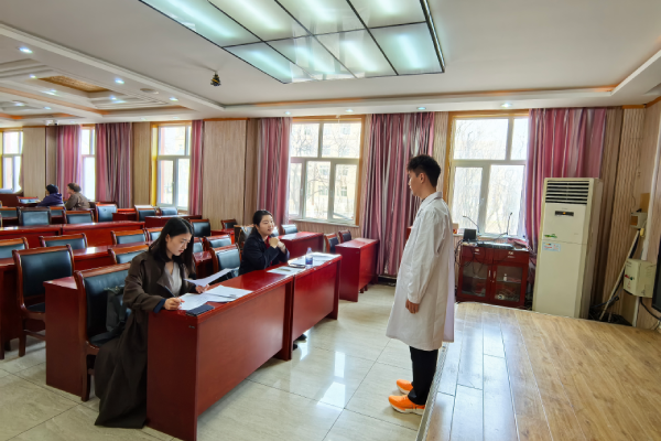 【医院动态】深化院校合作 遴选医学英才——我院赴沧州医学高等专科学校开展实习学生面试选拔工作